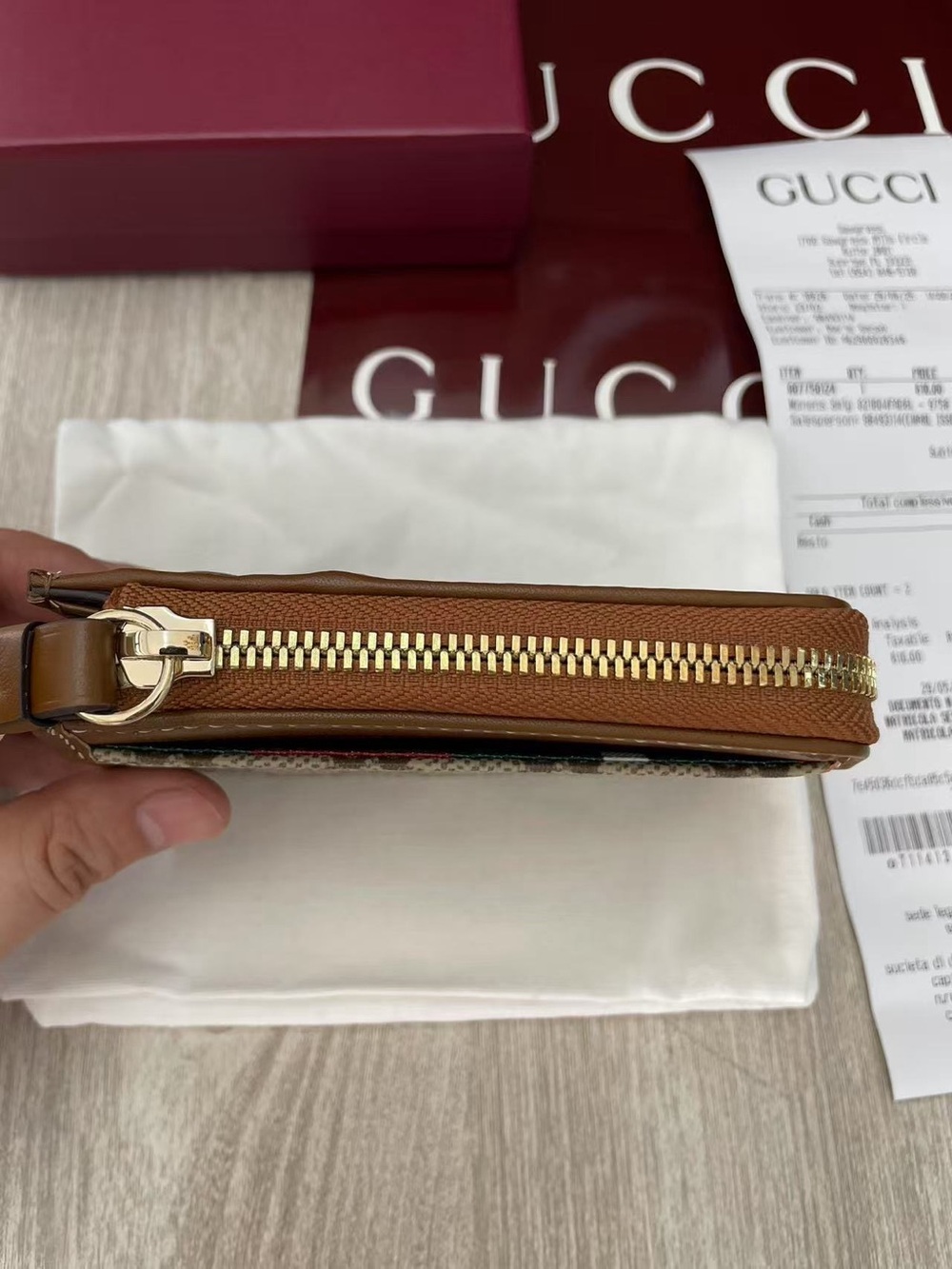 Gucci Beige GG Supreme Canvas Zip Card Case with Brown Leather Trim - Picture 7 of 12